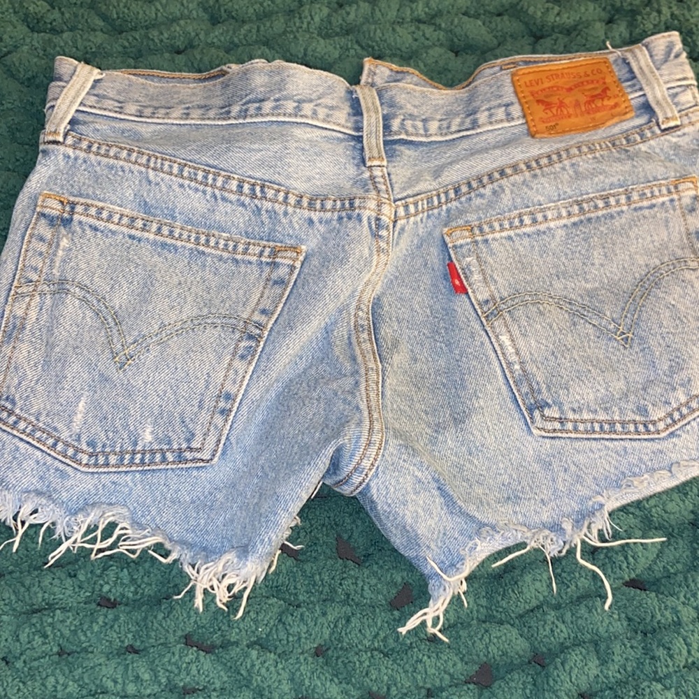 Levi jean shorts - Picture 2 of 2